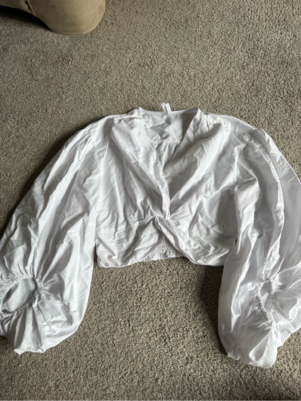 Live 4 Truth White Twist-Front Balloon Sleeve Crop Blouse